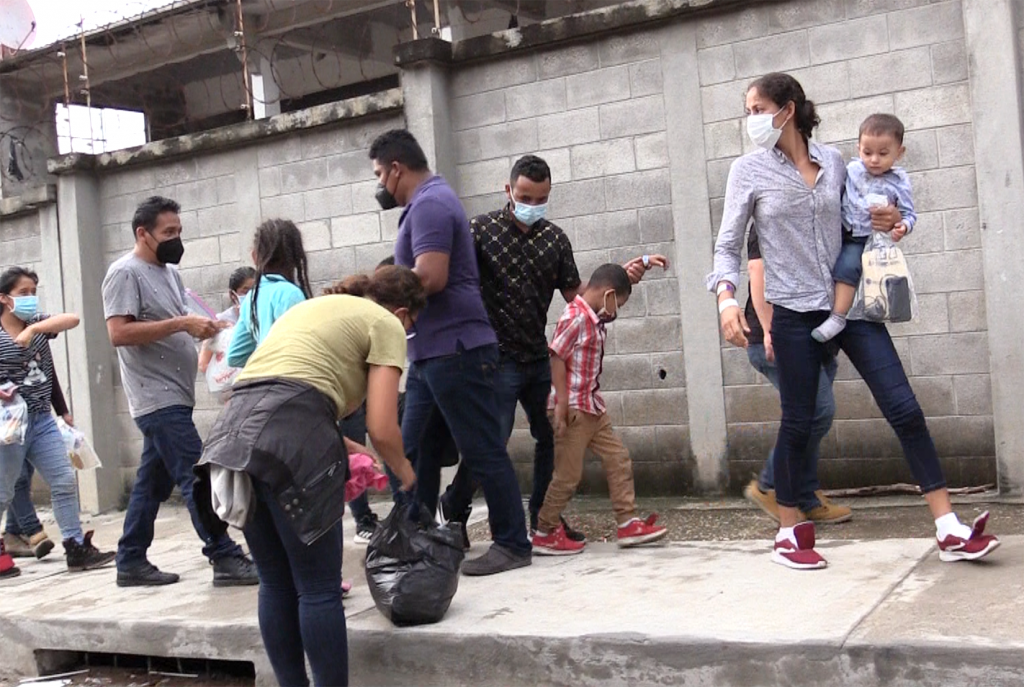 Guatemaltecos han sido deportados y abandonados por el Gobierno de