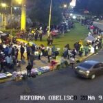 Maestros se concentran en el Obelisco para manifestación rumbo a zona 1