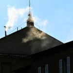 En vivo: Sale fumata blanca de la chimenea de la Capilla Sixtina y eligen a nuevo Papa