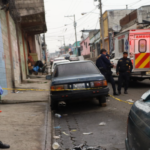 Localizan el cadáver de una persona envuelto en sábanas en calle de la zona 8