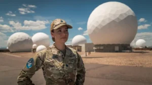 «Guardianes del espacio»: la sofisticada unidad del ejército de EE.UU. que puede rastrear el lanzamiento de misiles desde cualquier parte del mundo