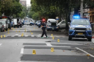 “Velorio era de riesgo”: ministro de Gobernación dice que investigarán a agentes de PNC que estaban designados en el lugar