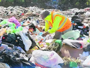 Choque entre CC, ambientalistas y alcaldes por norma que regula el manejo de desechos