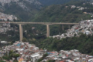 La historia del puente El Incienso, inaugurado en 1974