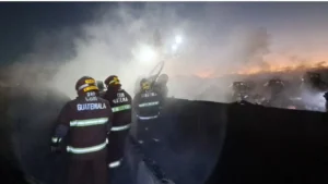 Riñas, quemados, incendios y heridos por arma de fuego reportan los socorristas esta Navidad