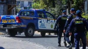 Más patrullas para la PNC: Ministerio de Gobernación prepara compra de vehículos y armas