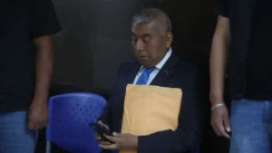 Fiscal general Gabriel García Luna remueve a Rafael Curruchiche como jefe de la FECI